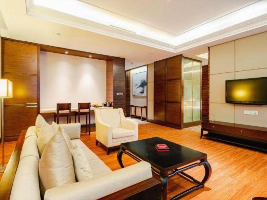 Eadry Royal Garden Hotel Haikou Haikou  Eksteriør billede